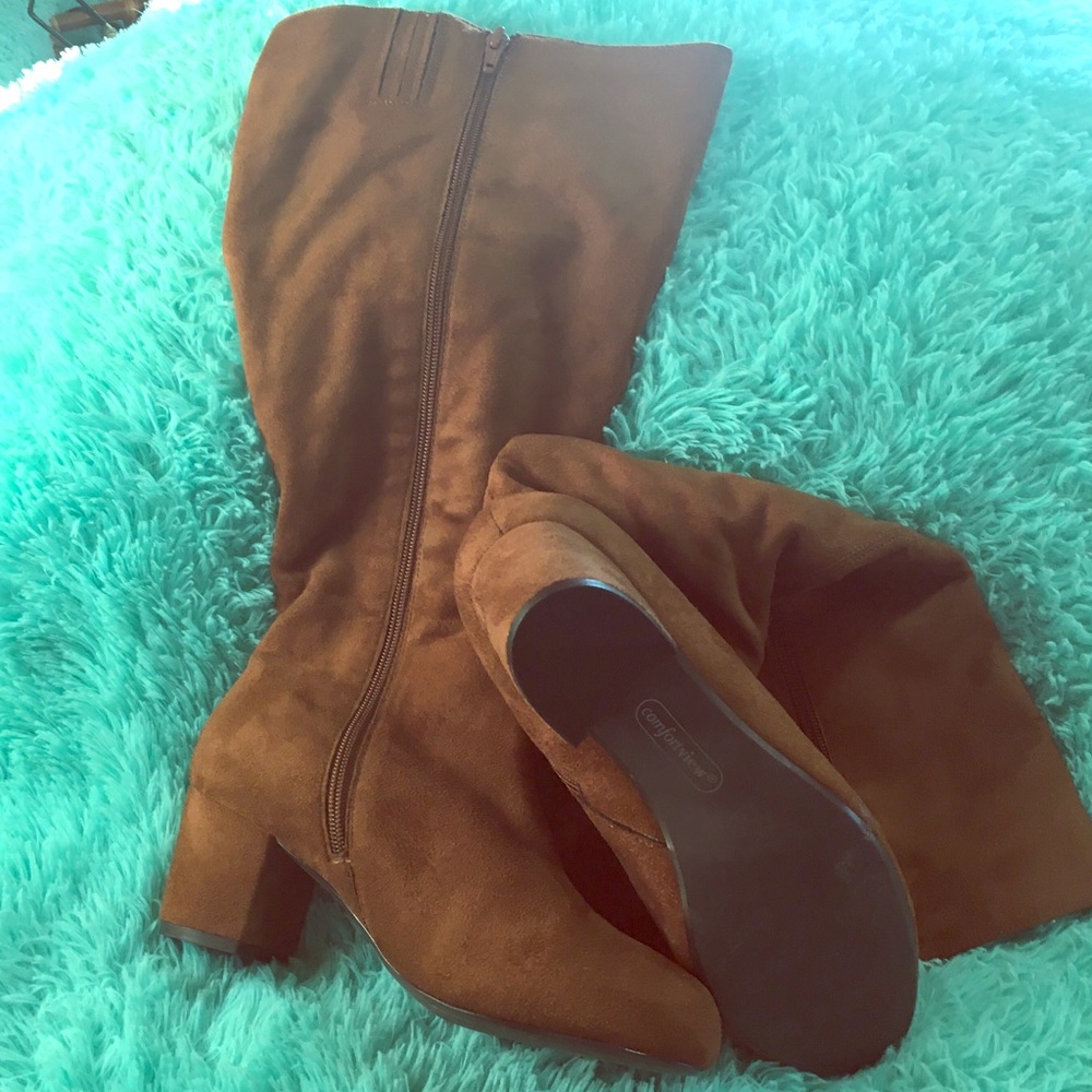 Women’s Boots size 8M